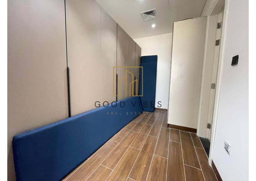 13 Villa 146_compressed_page-0014. jpg