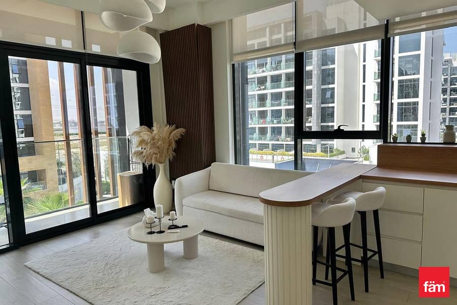 Fully Furnished | Upgraded | Corner Unit