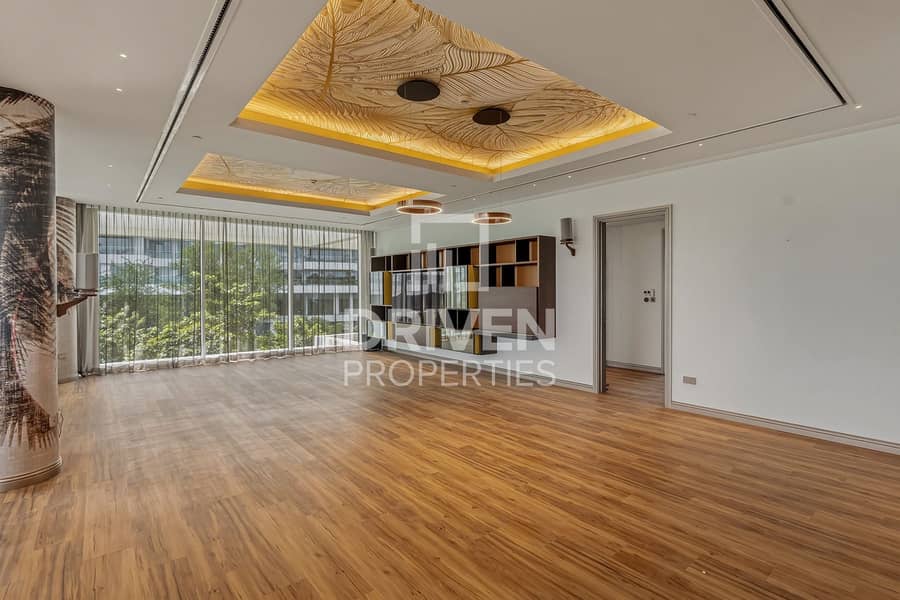 Private Paradise | Entertainers Dream | Maids Room Private Paradise | Entertainers Dream | Maids Room