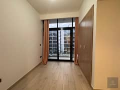 Modern Studio\\ Pool View\\ Marvelous Layout