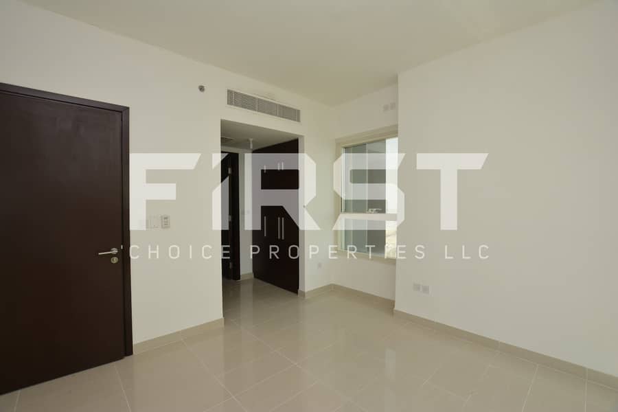 5 1BR Apt Marina Blue Al Reem Island Abu Dhabi UAE (8). jpg