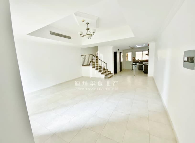 Spacious 2BR+M | Next to Park | Well Maintained