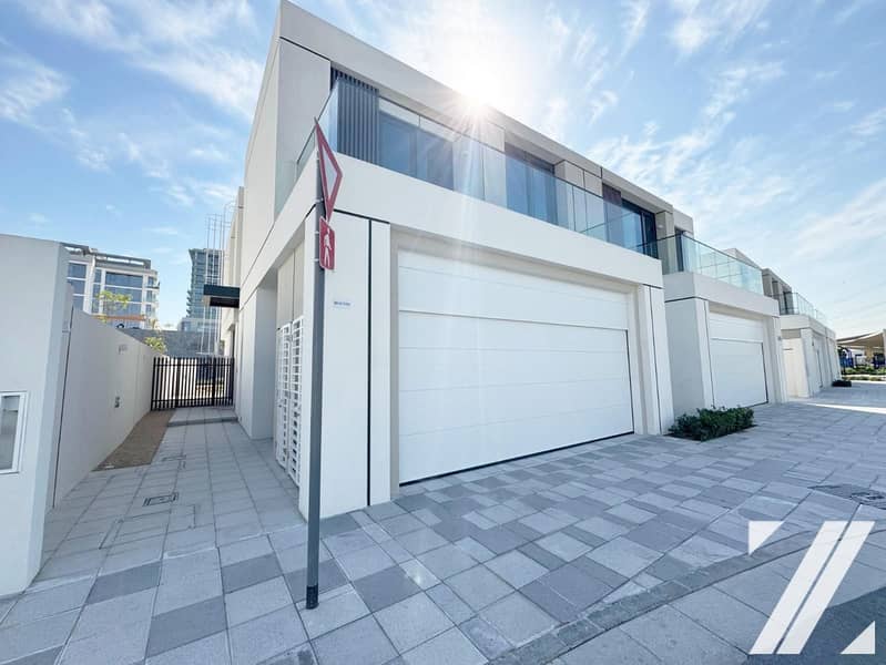 Spacious Modern | Single Row | Multiple Cheques - Image 2