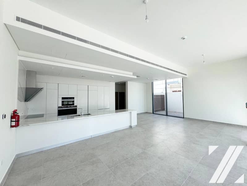 Spacious Modern | Single Row | Multiple Cheques - Image 10