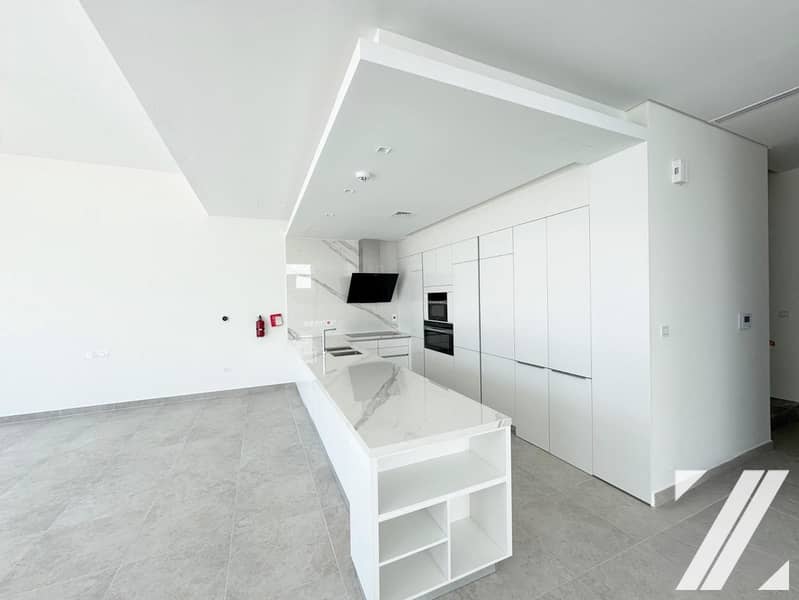 Spacious Modern | Single Row | Multiple Cheques - Image 11