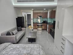 استوديو مفروش | كريستال ريزيدنس JVC | إطلالات على المول والمدينة