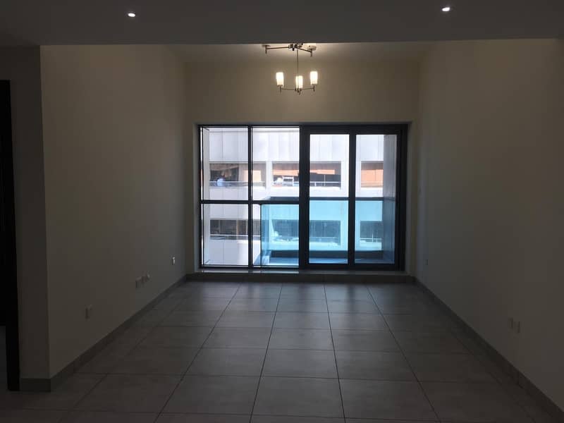 BRAND NEW 2BHK 1200 قدم مربع مع BALCONY على استعداد للتحرك فقط 75K