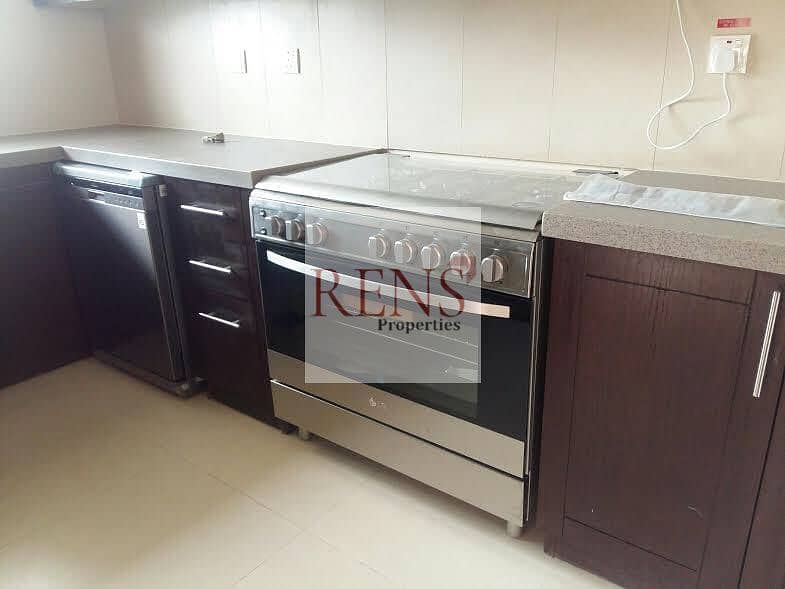 Spacious 2-Floor Villa | 3BR + Maid | Private Balcony - View 5