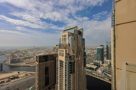 3 Bedroom Apartment for Sale in Business Bay, Dubai - Fully Renovated I Canal and City View I Study Room