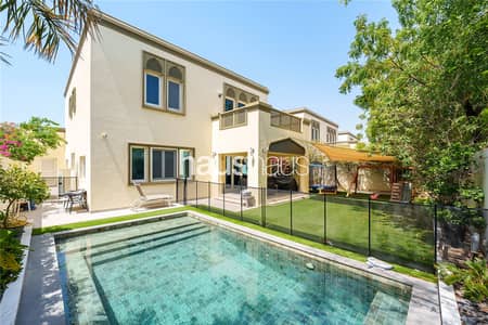 3 Bedroom Villa for Sale in Jumeirah Park, Dubai - Private Pool | Upgraded 3 Bed Large | Immaculate