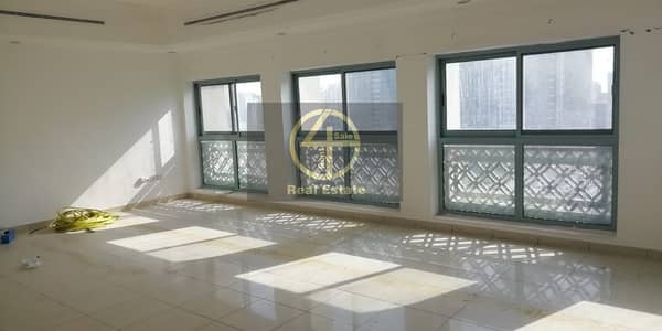 4 Bedroom Flat for Rent in Defence Street, Abu Dhabi - Wonderfull 4 BR Apartment with Maid's 4 Bedroom Flat for Rent in Defence Street, Abu Dhabi - Wonderfull 4 BR Apartment with Maid's