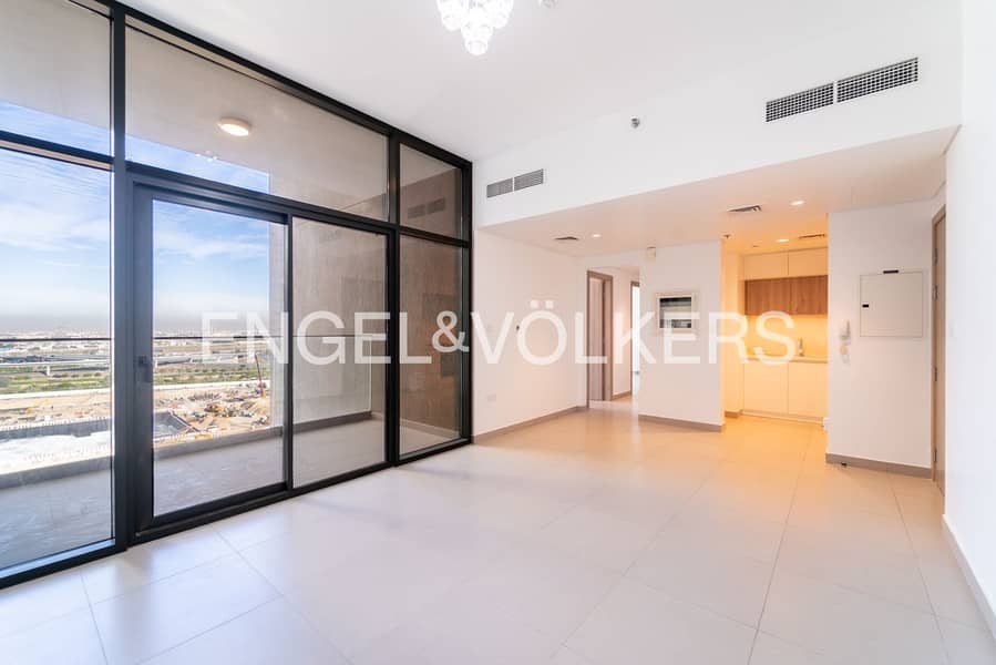 High Floor | Vacant Now | Community Views High Floor | Vacant Now | Community Views
