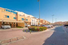 موقع مميز | فيلا غرفتين نوم + غرفه دراسه | حديقه / باركن |