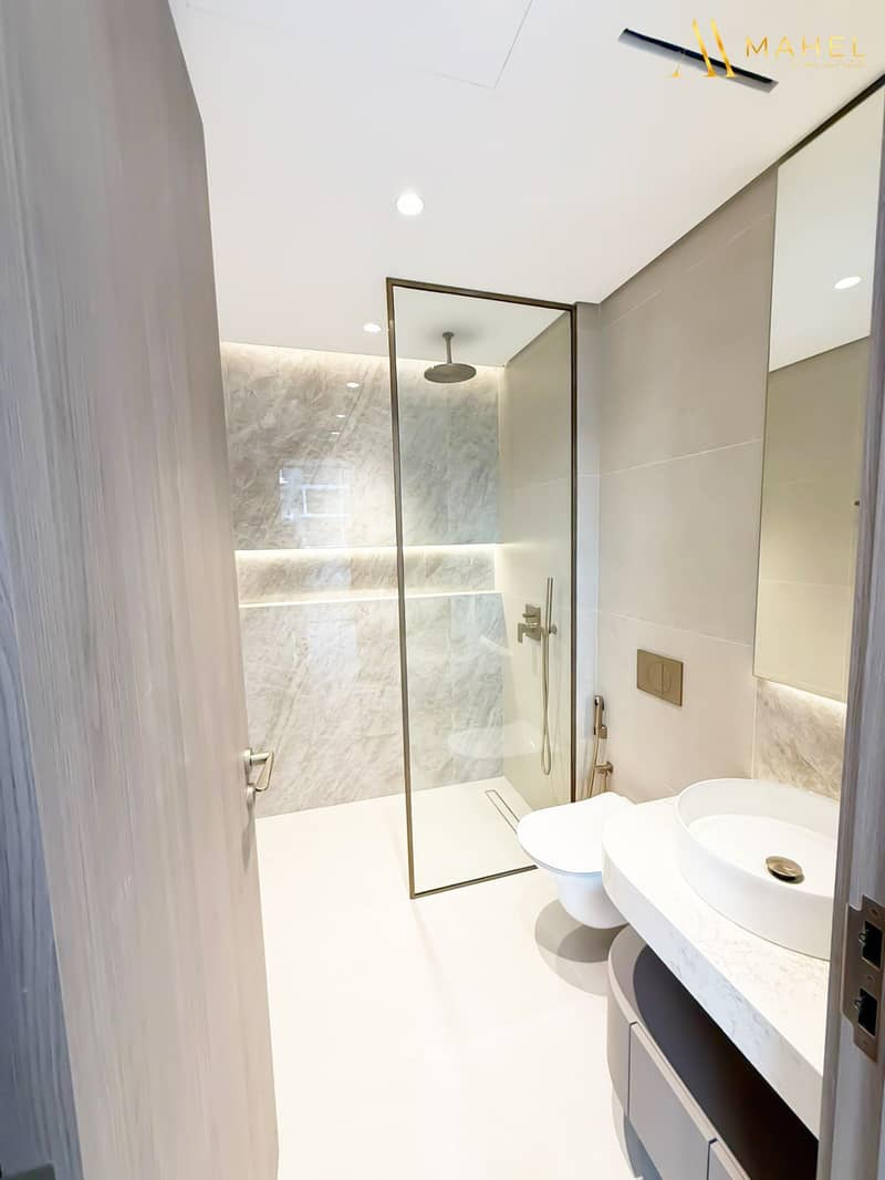 Prime Location | Best Deal | Pool View - Image 10