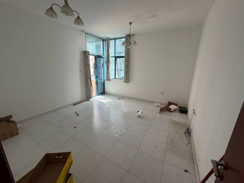 One-bedroom apartment in Falcon Towers