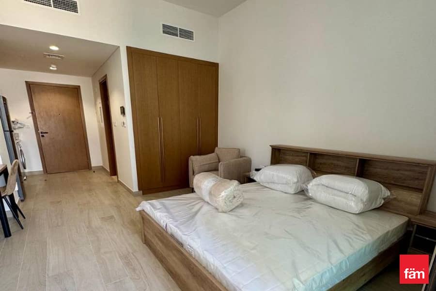 Stunning Unit | Semi Furnished | move in today