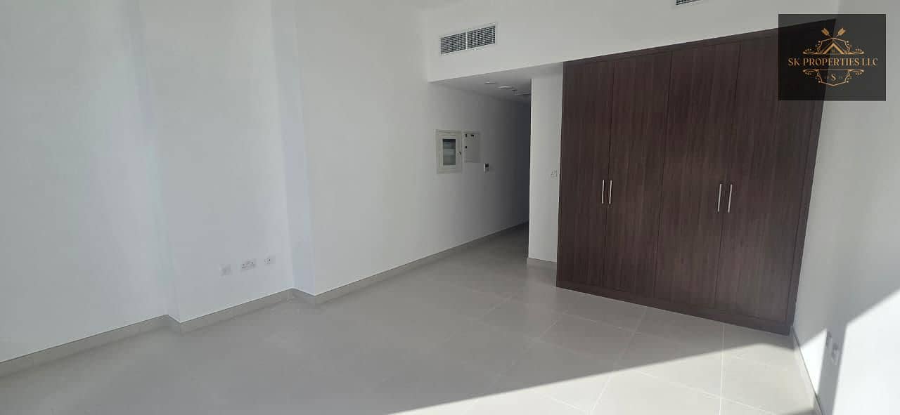 Spacious Unfurnished Studio for Rent in Ajmal Makan, Sharjah | 600 SQFT