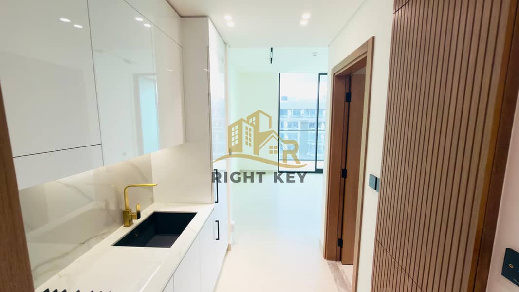 12 Payment / Brand New / Fitted Kitchen/ Higher Floor/ 55k