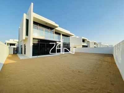 Modern Luxurious 4 BR Villa Brand New with Garden Modern Luxurious 4 BR Villa Brand New with Garden