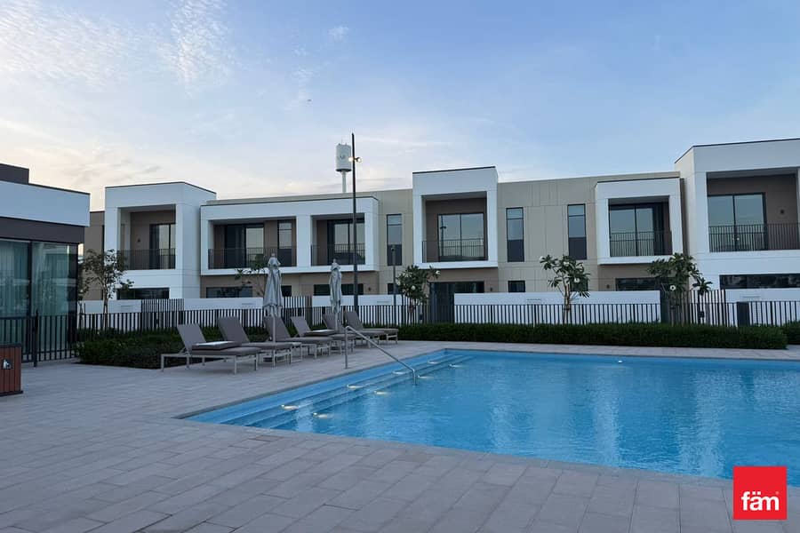 Single Row | Brand New | Close To Amenities Single Row | Brand New | Close To Amenities