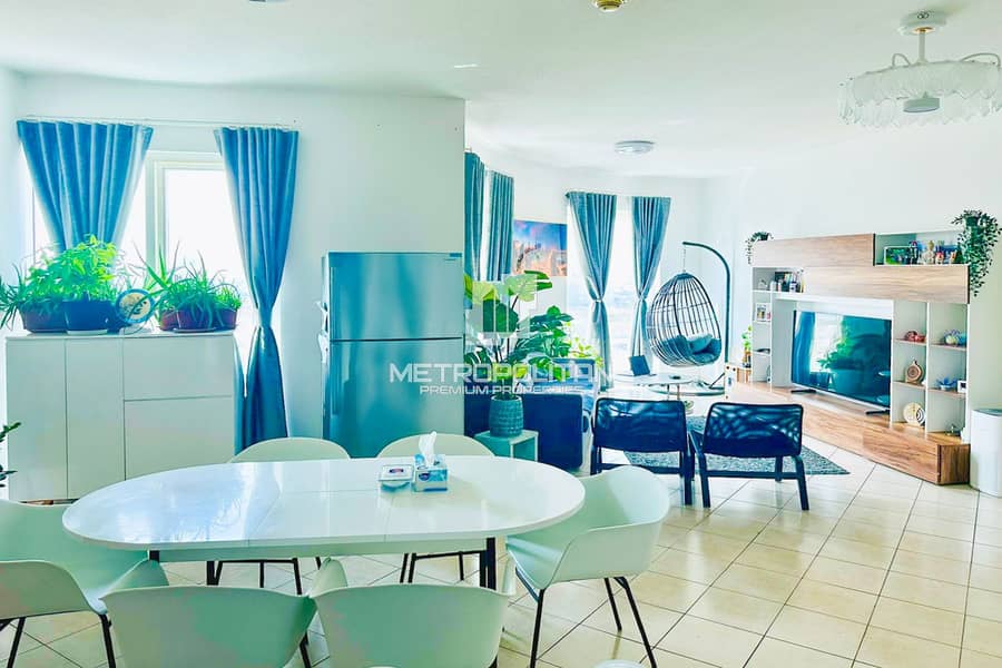 Bright Unit | Smart Layout | Modern Unit Bright Unit | Smart Layout | Modern Unit