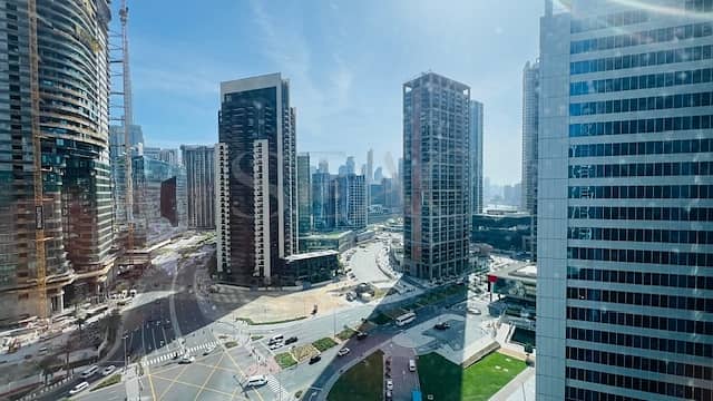 Open Workspace | Skyline & Canal Views| 2 Parking Open Workspace | Skyline & Canal Views| 2 Parking