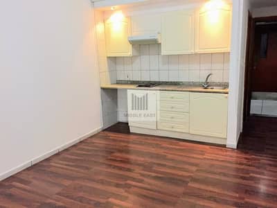 Spacious Studio | On Main Road | Chiller Free Spacious Studio | On Main Road | Chiller Free
