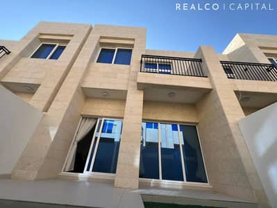 3 habitaciones Townhouse para en Venta en DAMAC Hills 2 (Akoya by DAMAC), Dubai - Casa adosada en DAMAC Hills 2 (Akoya by DAMAC),Victoria, 3 dormitorios, 1400000 AED - 14884026 3 habitaciones Townhouse para en Venta en DAMAC Hills 2 (Akoya by DAMAC), Dubai - Casa adosada en DAMAC Hills 2 (Akoya by DAMAC),Victoria, 3 dormitorios, 1400000 AED - 14884026