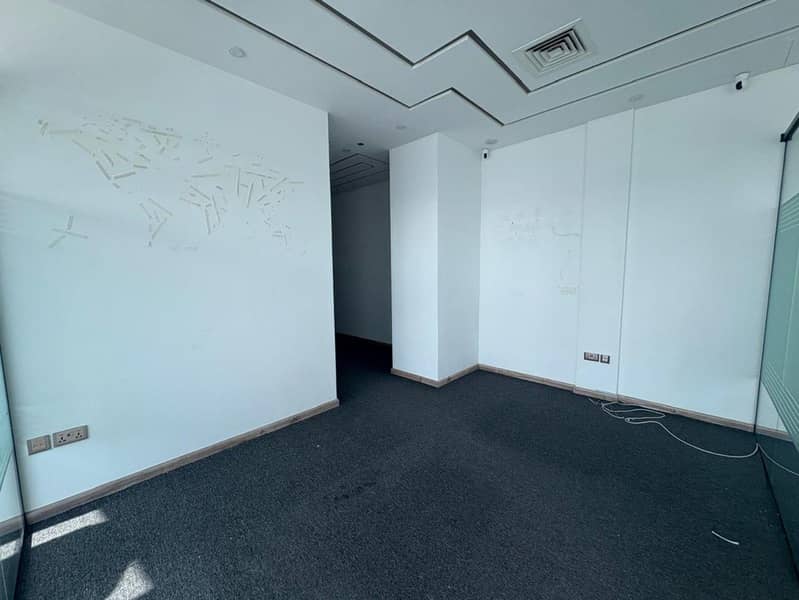 5 Image 0