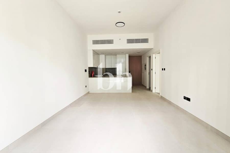3 images image img