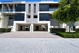 فيلا من 3 غرف نوم | إطلالات على الجولف والمدينة | شرفة وحديقة