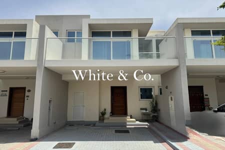 3 Bedroom Townhouse for Sale in DAMAC Hills 2 (Akoya by DAMAC), Dubai - Vacant On Transfer | RRM | By Entrance