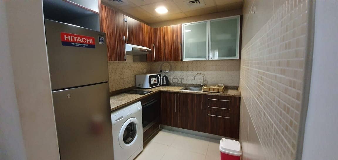 30 LUXURY FULLY FURNISHED 1 BEDROOM APARTMENT NEXT TO METRO STATION