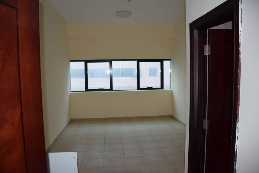 Cheapest studio in Very good location in dubai and close from Emirates RD and Mohamed Bin Zayed RD