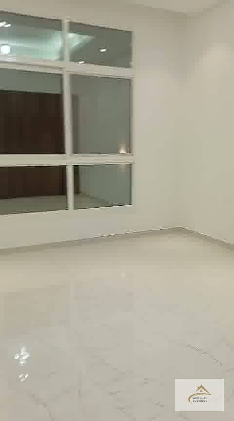 8 ezgif-frame-119. jpg