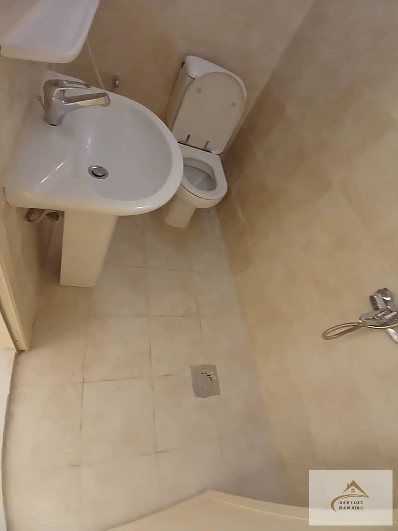 8 1000337025. jpg