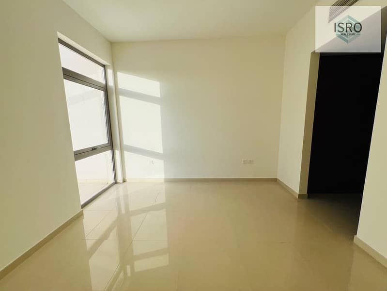 12 ac2849de-f383-42e4-bed1-23cc64e989eb. jpg