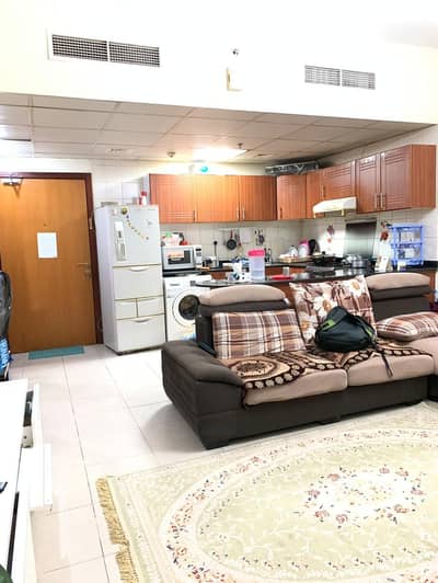 1 BEDROOM FOR SALE IN CBD 21 AT 385K 1 BEDROOM FOR SALE IN CBD 21 AT 385K