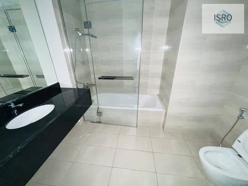13 52f7e969-ed45-4dca-8625-fa5b881252e0. jpg