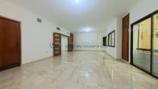 شقة 3 غرف للإيجار في أبوظبي الكورنيش | بجانب WTC مول | بدون عمولة | مباشرة من المالك اسكن في قلب أبوظبي – شقة 3 غرف واسعة بجانب WTC مول وبدون عمول