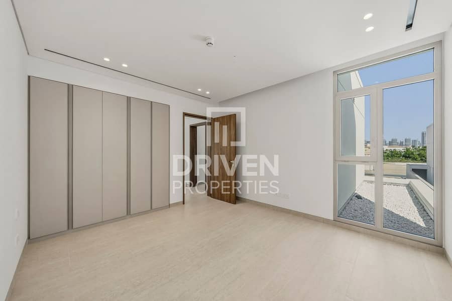 Exclusive | Amazing Skyline Views | Private Pool - Image 6