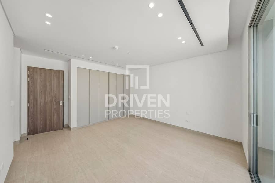 Exclusive | Amazing Skyline Views | Private Pool - Image 9