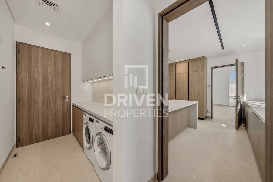 Exclusive | Amazing Skyline Views | Private Pool - Image 17