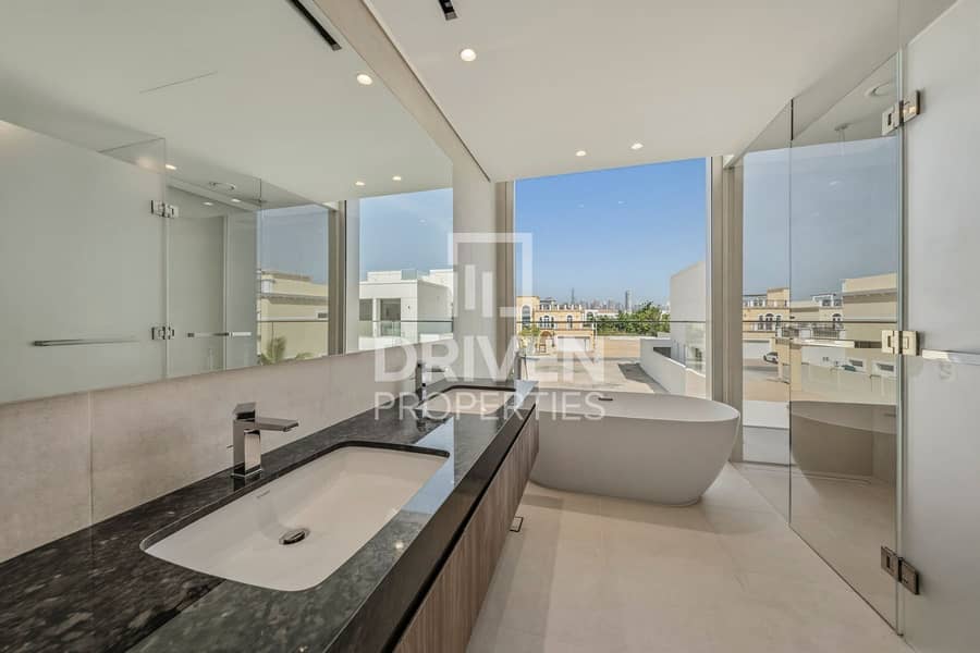 Exclusive | Amazing Skyline Views | Private Pool - Image 18
