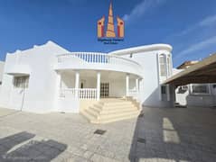 فیلا في العزرة 6 غرف 120000 درهم - 14899386