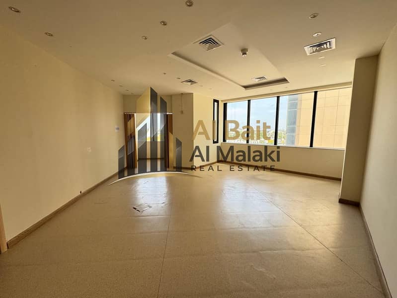 Office for Rent in Al Majaz 1 with Free AC & Parking. . . . – pohled 5