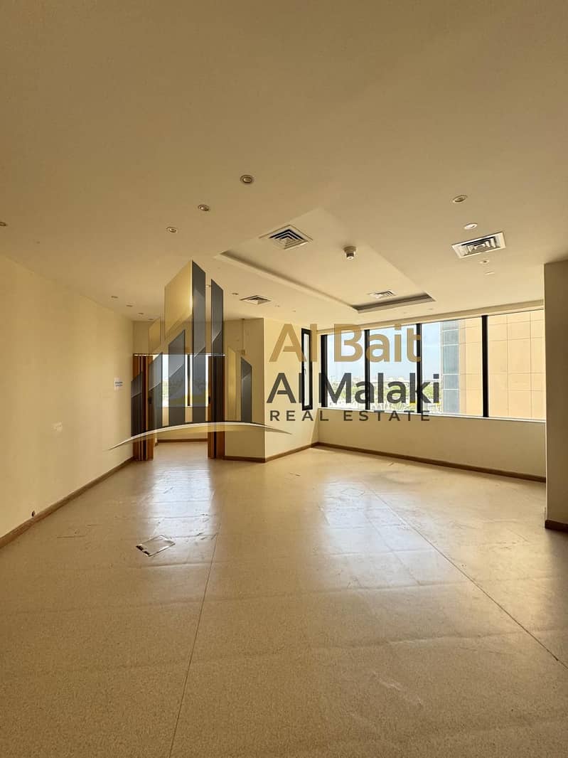 Office for Rent in Al Majaz 1 with Free AC & Parking. . . . – pohled 3