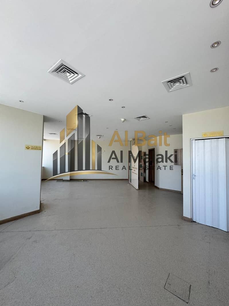 Office for Rent in Al Majaz 1 with Free AC & Parking. . . . – pohled 2