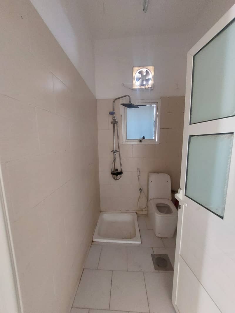 10 8d8ebfcb-ddbd-41ef-8d33-0a50b6ab9a71. jpg