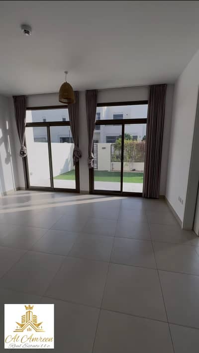 4 Camere Villa in Affitto a Town Square, Dubai - f75e6a24-036c-4356-abaf-41225dd0240e. jpeg 4 Camere Villa in Affitto a Town Square, Dubai - f75e6a24-036c-4356-abaf-41225dd0240e. jpeg